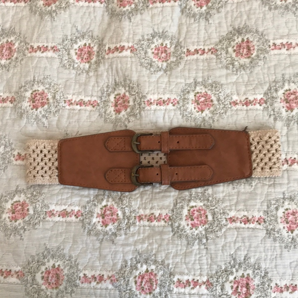 Crochet and leather waist belt